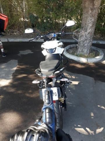 Moto pulsar 200