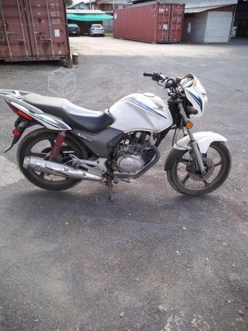 Honda New storm 125cc año 2013