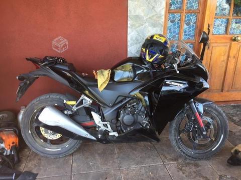 Honda cbr250r