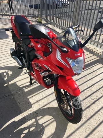 Suzuki gixxer