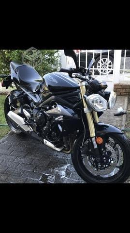 Triumph Street triple 675 año 2016