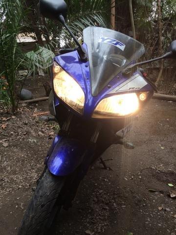 Yamaha R15