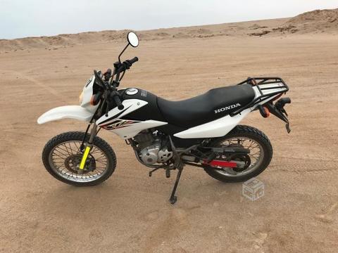 Moto Honda XR 125 L año 2014