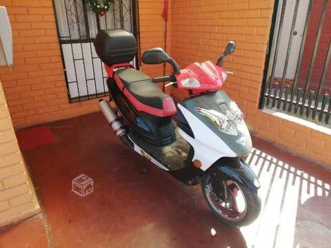 Moto scooter 125 año 2016