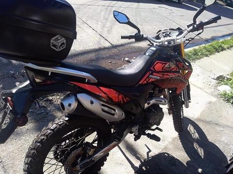 MOTO UM DSR ll