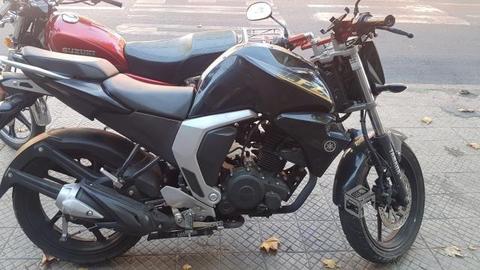 Moto fzn150