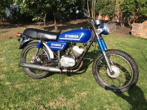 Moto Yamaha 1975 motor 100cc