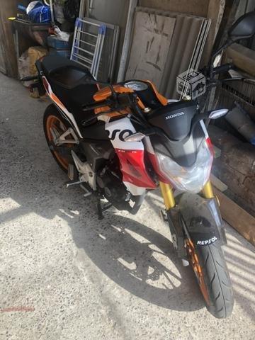 Moto honda cb190r Repsol año 2018