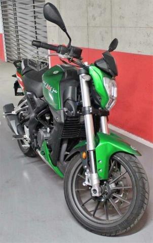 Moto benelli 250 tnt