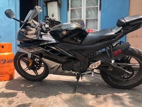 Moto Yamaha R15