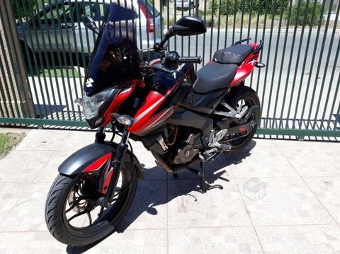 Pulsar NS200 Buenísima