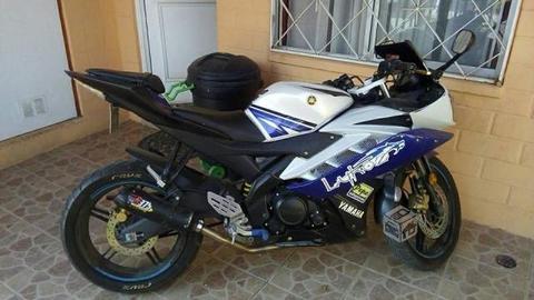 Moto Yamaha R15