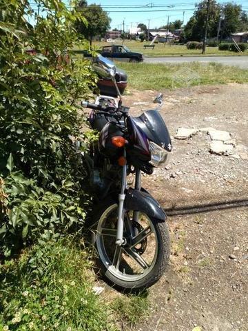 Suzuki EN150fi
