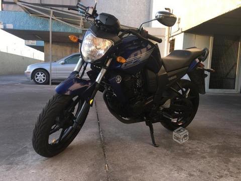 Moto Yamaha Fz16