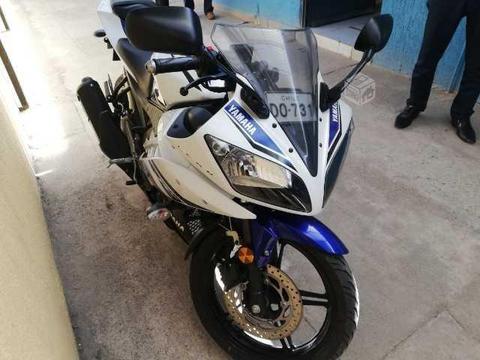 Yamaha r15 2015 2.xxx km