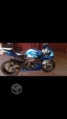 Suzuki gsxr 750