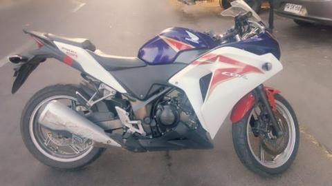 Honda CBR 250 RB Tricolor documentos al dia