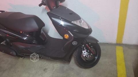 Moto Yamaha modelo XA 125 año 2019 // 0 km