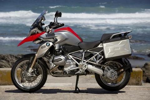 Busco: Permuto por moto adventure 800 cc