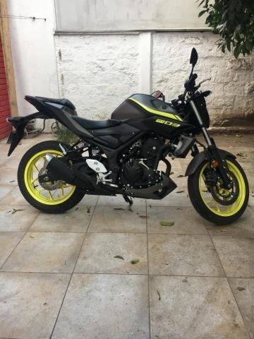 Moto Yamaha MT - 03