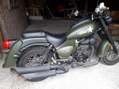 moto um renedade commando 2018