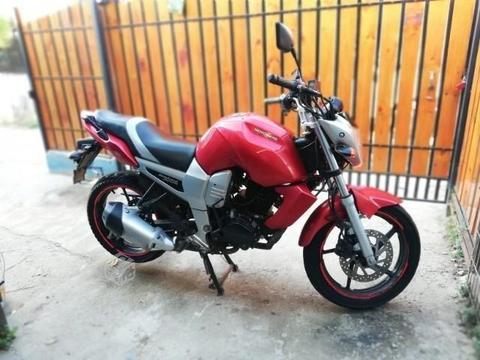 Motorrad Naked 200r Permuto