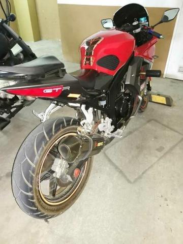 Moto 250cc permuta