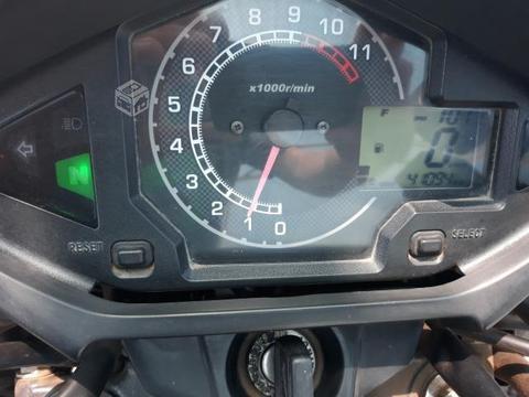 Moto Honda invicta 150c. Año 2013