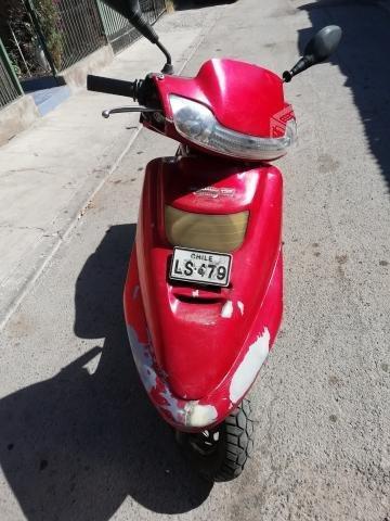 Moto scooter año 2004