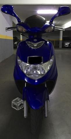 Moto suzuki AN125 2012