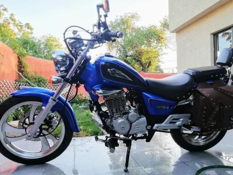 Suzuki GZ 150 semi nuevo