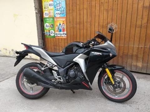 moto CBR 250