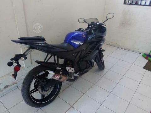 Yamaha R15 2013