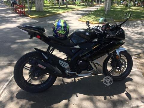 Yamaha R15 2015