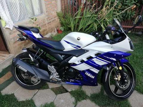 Yamaha r15