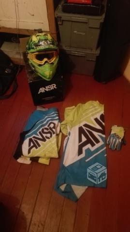 permutó moto wr 250cc año 96