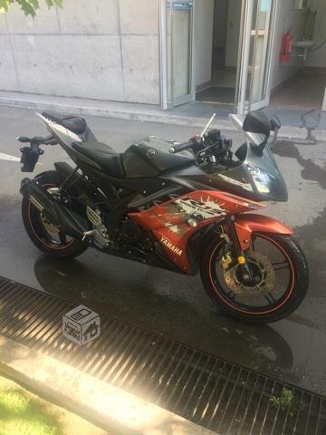 Yamaha r15