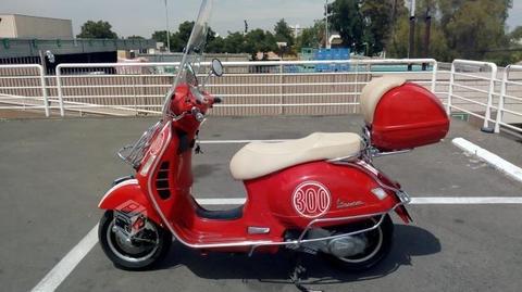 Vespa GTS300 Super