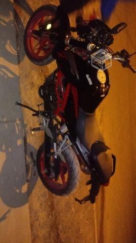 moto UM XTREET 250cc