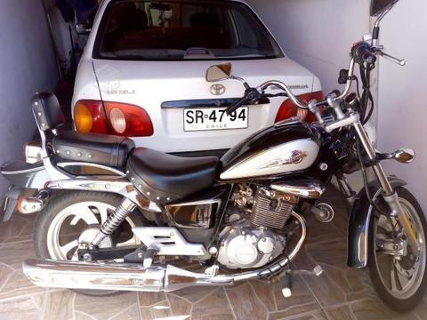 Moto Suzuki GZ