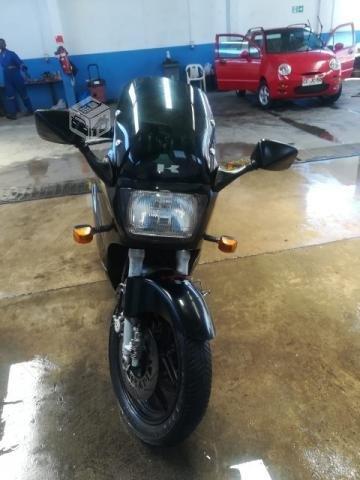 Moto Kawasaki GPZ 400r