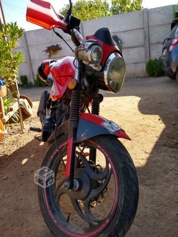 Moto UM 200cc