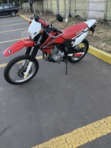 Honda xr 250 tornado 2015