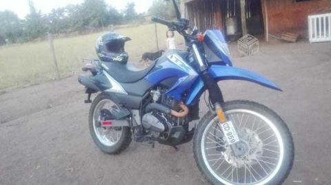 Moto Keeway TX200