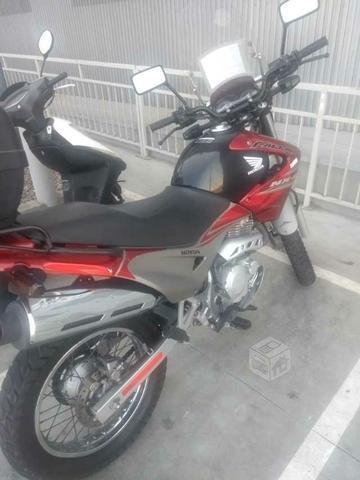 Moto Honda Falcon 400
