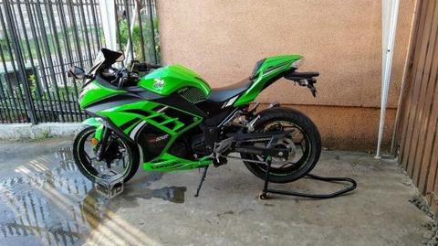 Moto Kawasaki Ninja 300 SE