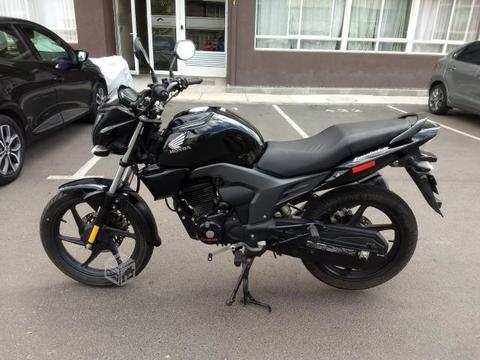 Moto Honda CB150F Invicta año 2016