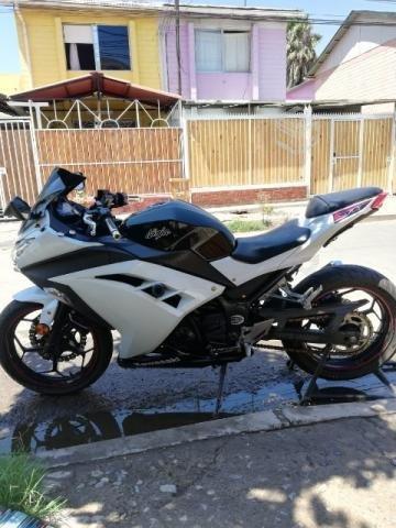 Kawasaki ninja 300 conversable