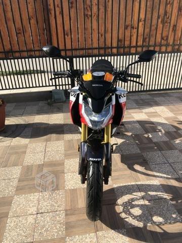 Moto CB190R