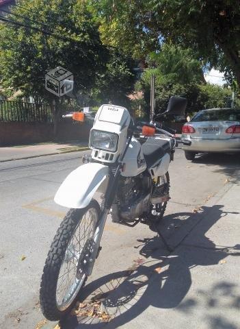 Suzuki dr 200 impecable